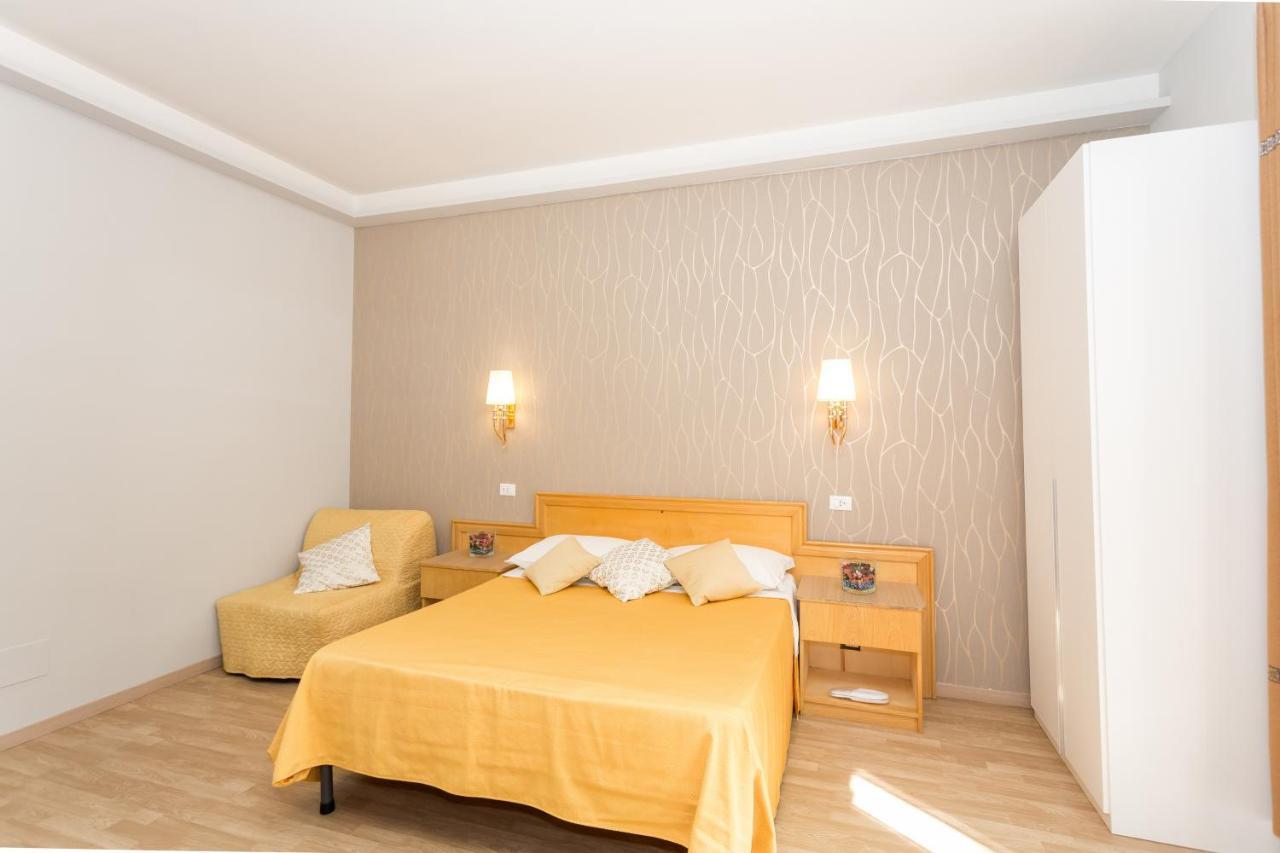 San Pietro Qq Rooms โรม ภายนอก รูปภาพ